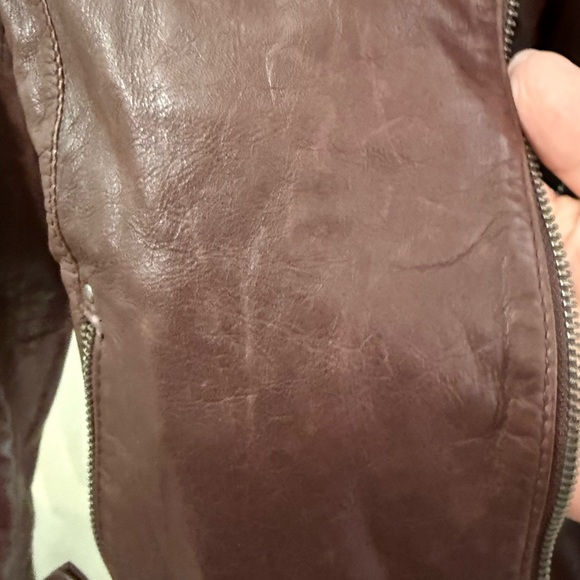 Danier Burgundy Leather Moto Jacket with Stand-Up Collar - Picture 4 of 7